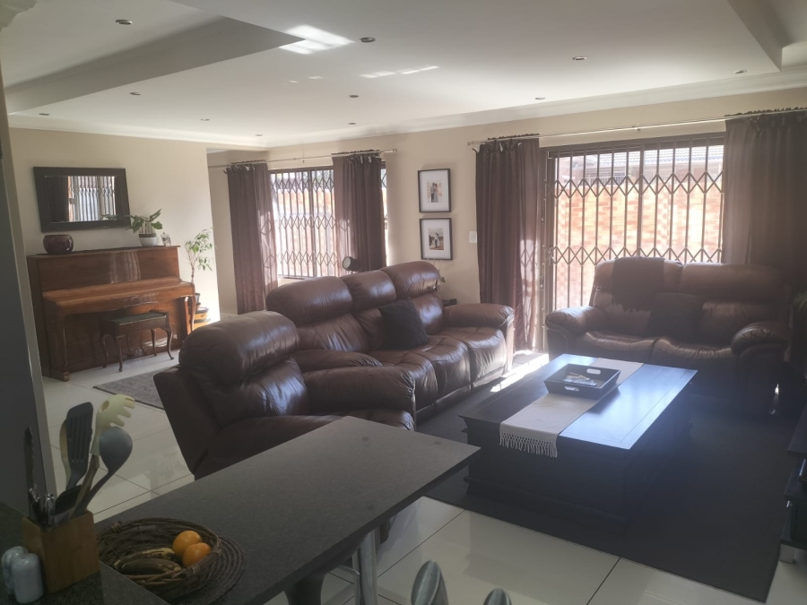 To Let 3 Bedroom Property for Rent in Bayswater Free State
